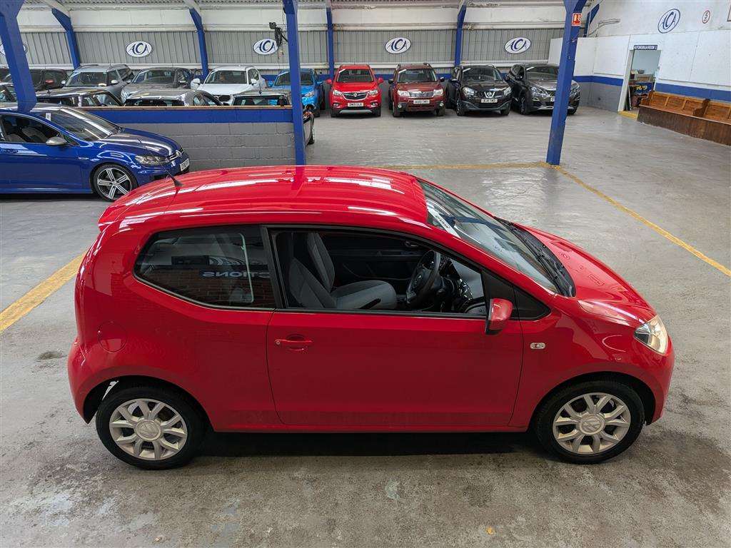 <p>2013 VOLKSWAGEN MOVE UP</p>