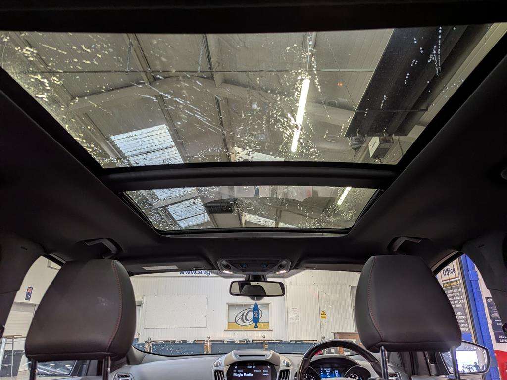 <p>2019 FORD KUGA ST-LINE EDITION TDCI</p>