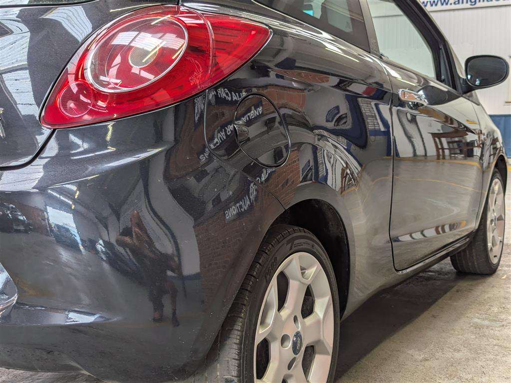 <p>2013 FORD KA TITANIUM</p>