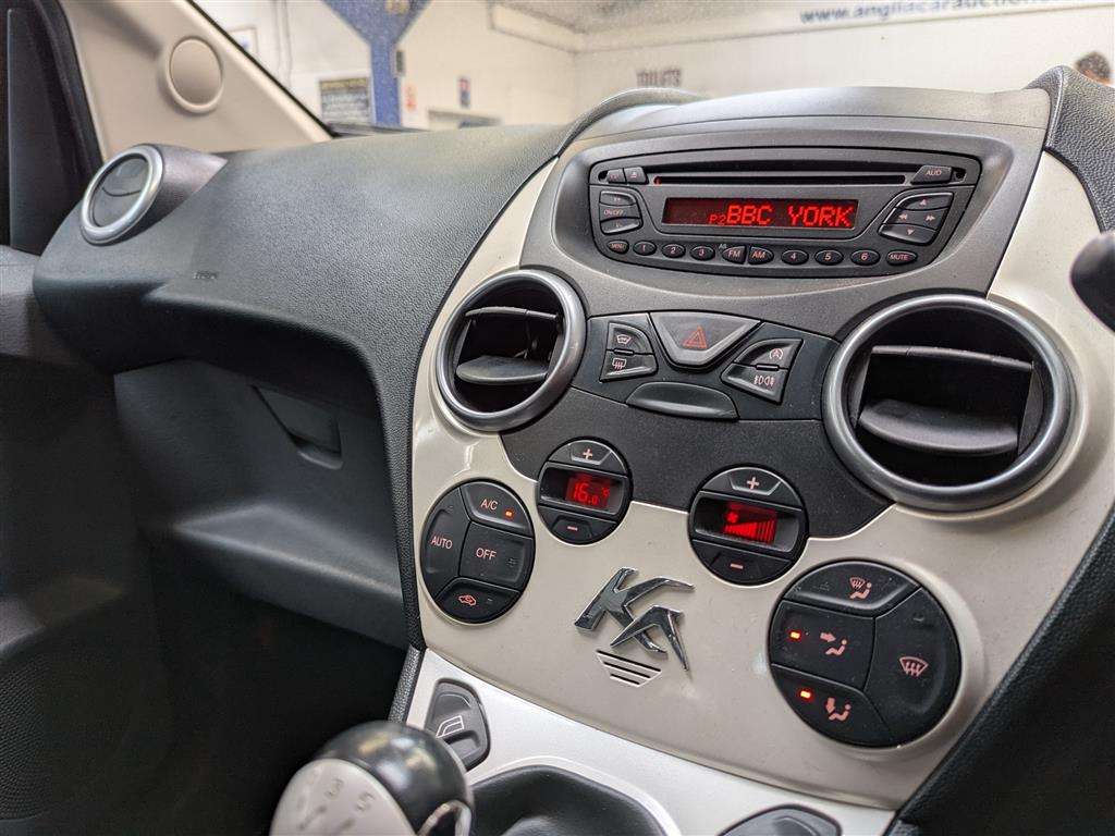 <p>2013 FORD KA TITANIUM</p>