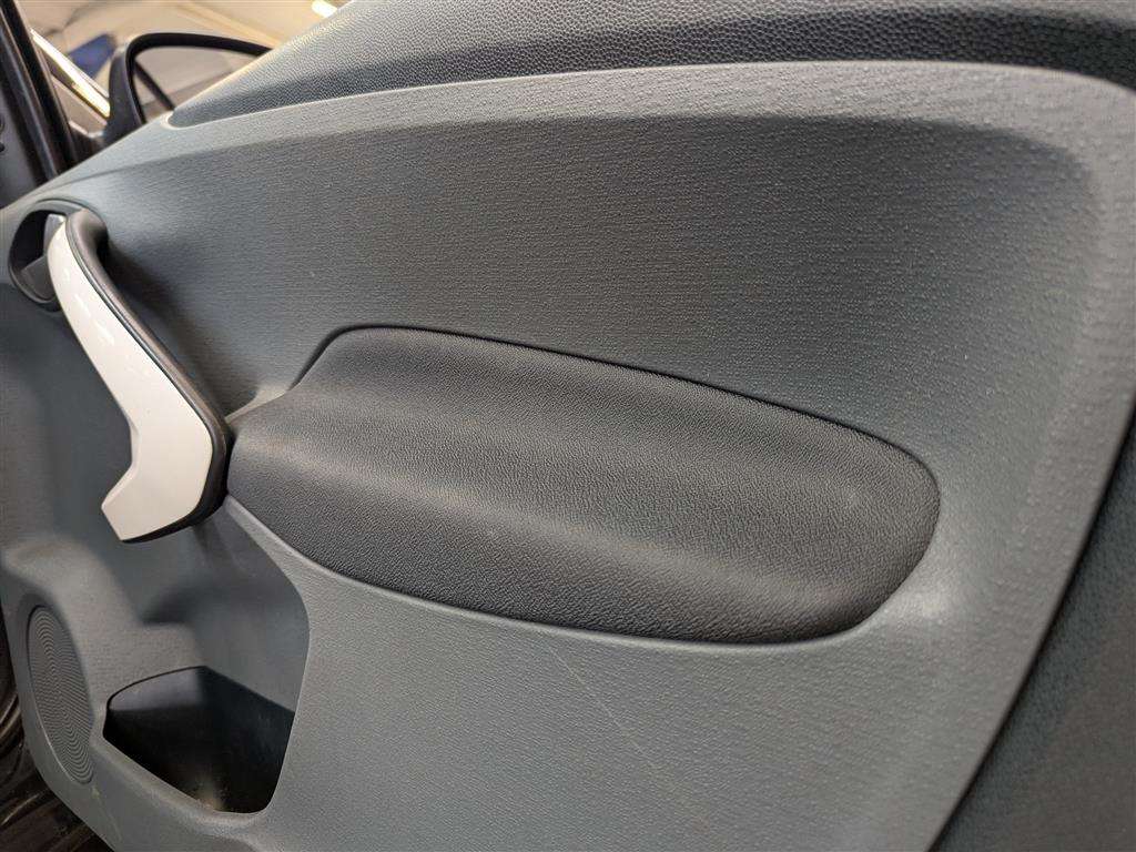 <p>2013 FORD KA TITANIUM</p>