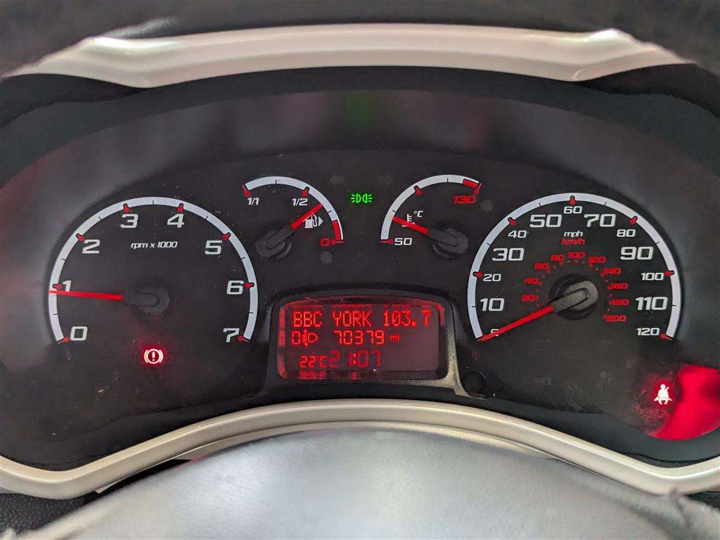 <p>2013 FORD KA TITANIUM</p>
