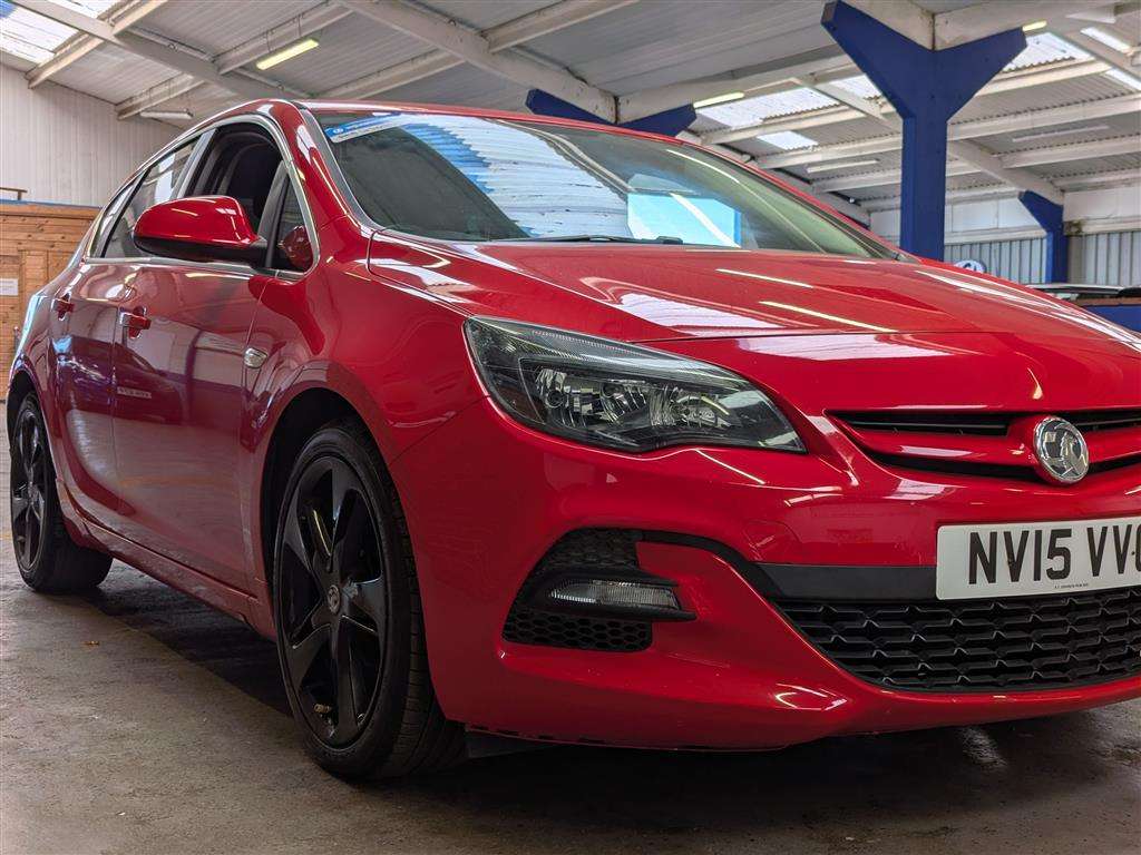 <p>2015 VAUXHALL ASTRA LIMITED EDITION</p>