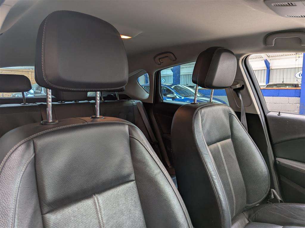 <p>2015 VAUXHALL ASTRA LIMITED EDITION</p>
