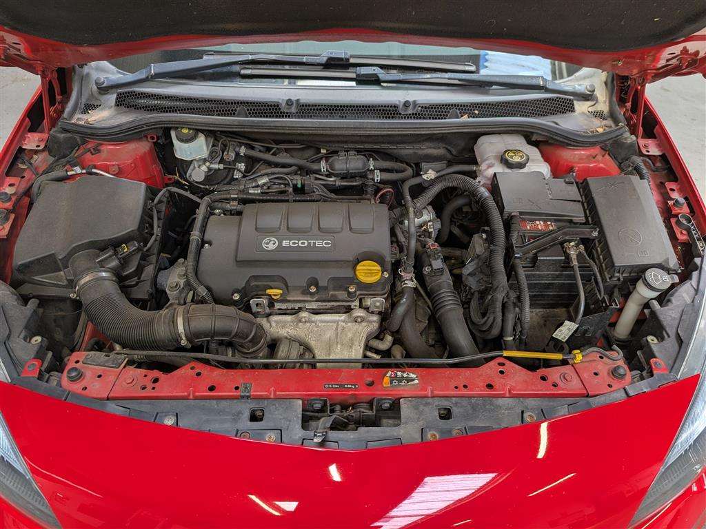<p>2015 VAUXHALL ASTRA LIMITED EDITION</p>