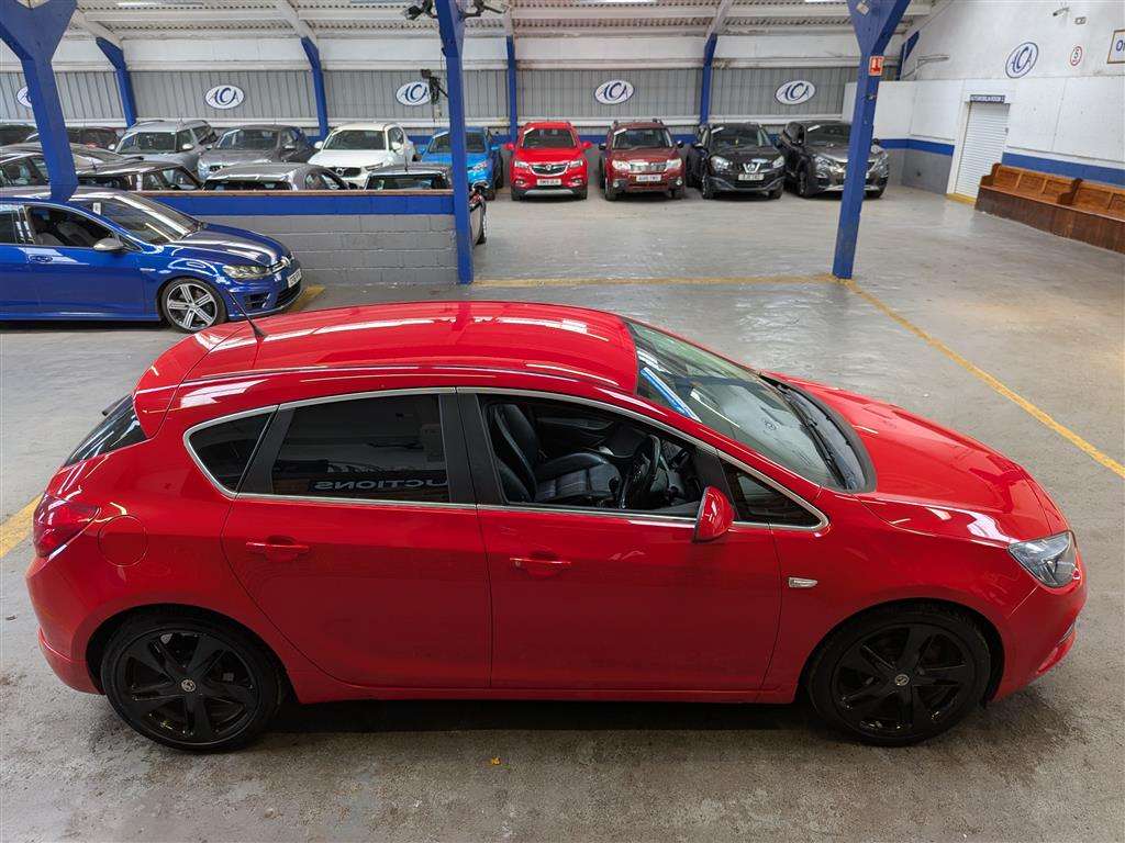 <p>2015 VAUXHALL ASTRA LIMITED EDITION</p>