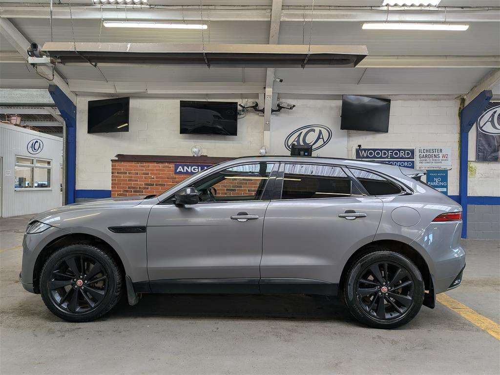<p>2023 JAGUAR F-PACE RDYNAMIC BLK PHEV</p>