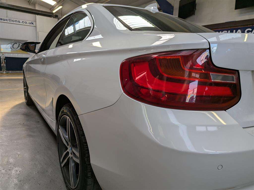 <p>2016 BMW 218I SPORT</p>