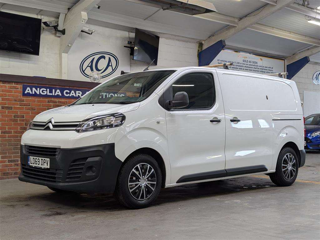 <p>2019 CITROEN DISPATCH 1000 EN-PRISE BH</p>