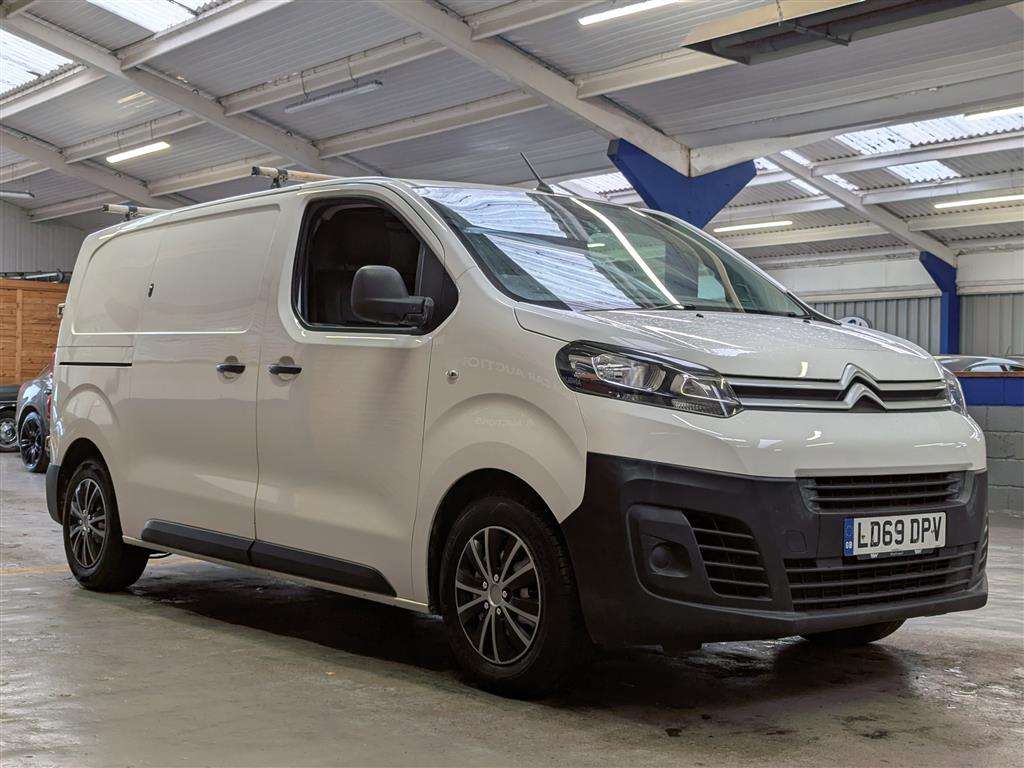 <p>2019 CITROEN DISPATCH 1000 EN-PRISE BH</p>