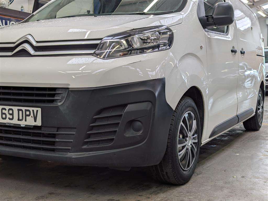 <p>2019 CITROEN DISPATCH 1000 EN-PRISE BH</p>