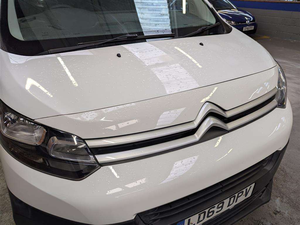 <p>2019 CITROEN DISPATCH 1000 EN-PRISE BH</p>