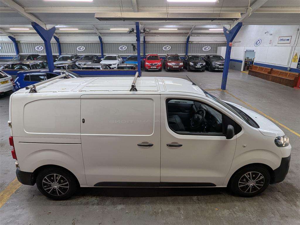 <p>2019 CITROEN DISPATCH 1000 EN-PRISE BH</p>
