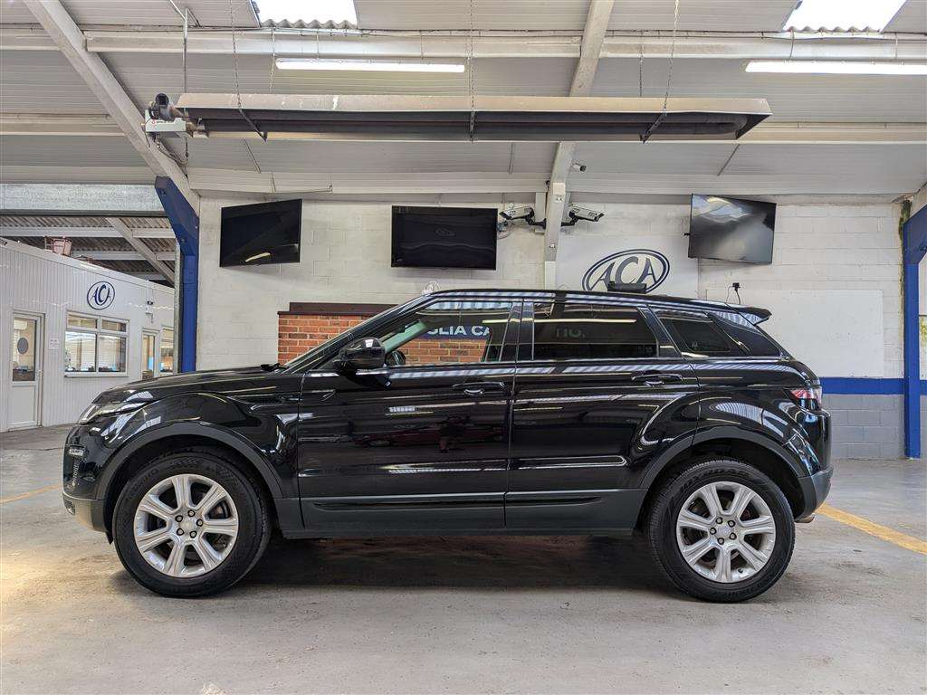 <p>2018 LAND ROVER RANGE ROVER EVOQUE SE TEC</p>