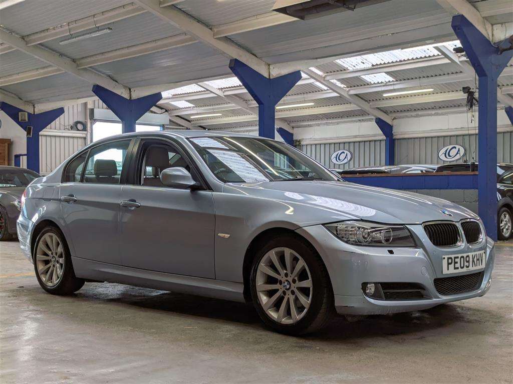 <p>2009 BMW 318I SE AUTO</p>