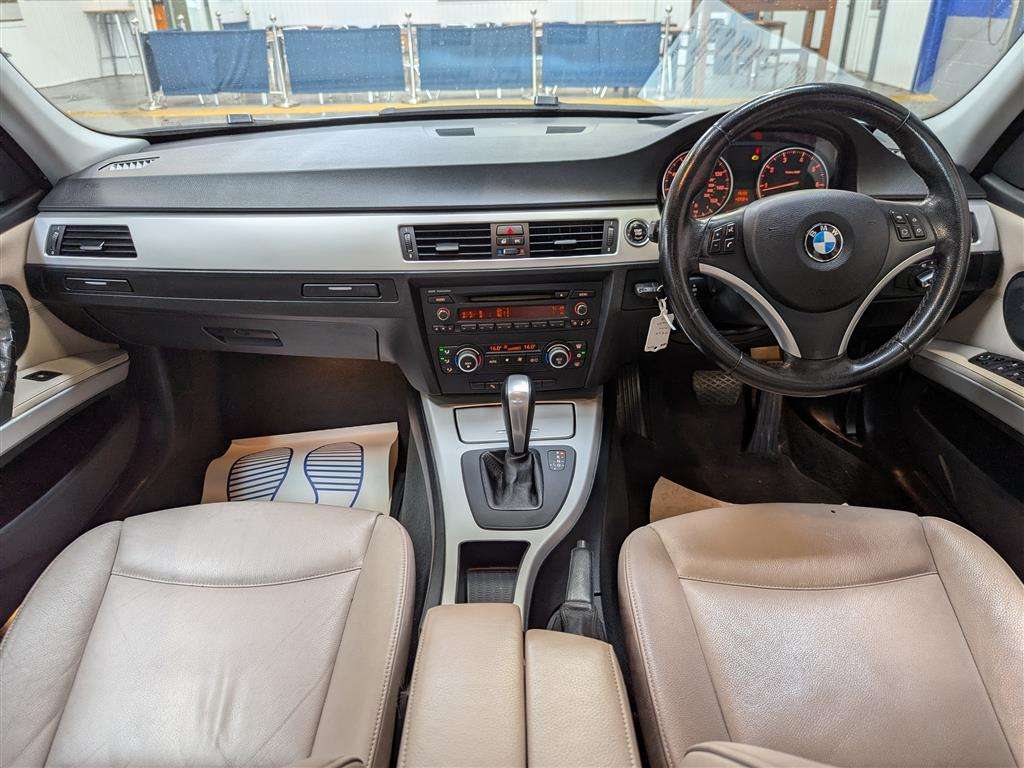 <p>2009 BMW 318I SE AUTO</p>