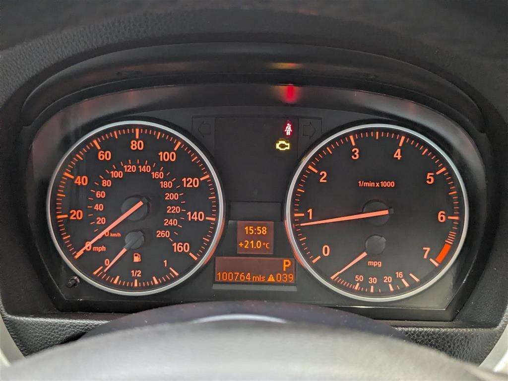 <p>2009 BMW 318I SE AUTO</p>