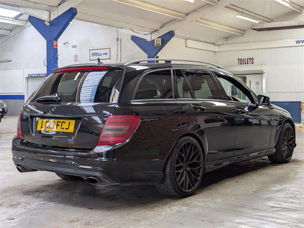 <p>2013 MERCEDES-BENZ C350 AMG SPORT + CDI BLUE</p>