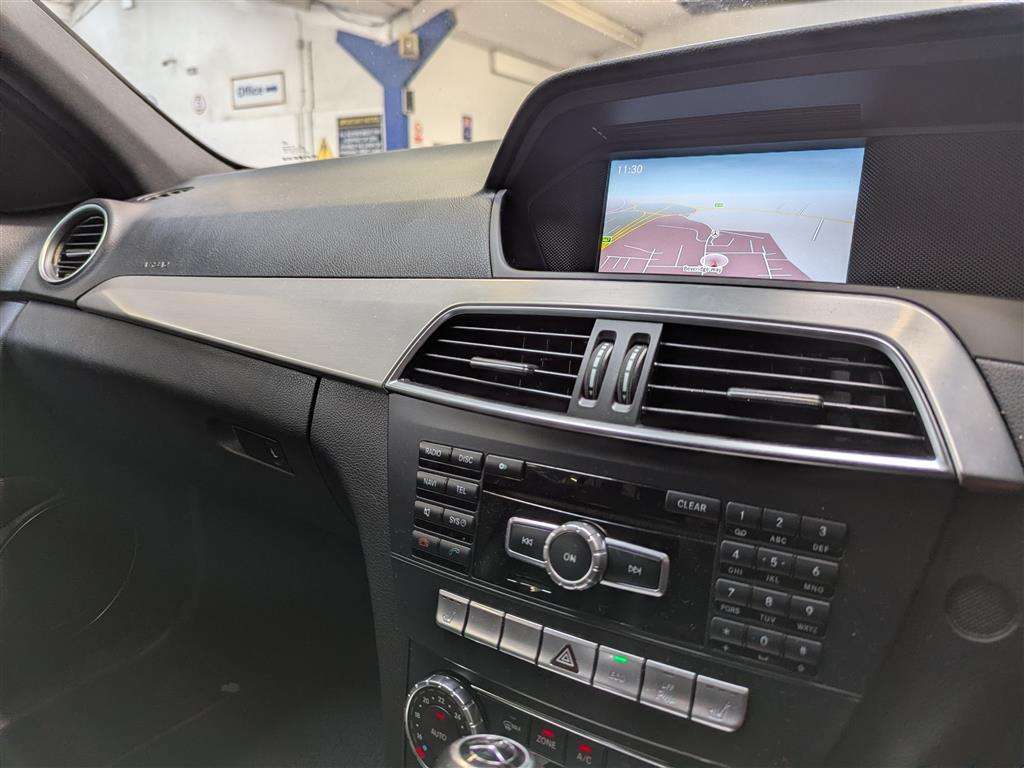 <p>2013 MERCEDES-BENZ C350 AMG SPORT + CDI BLUE</p>