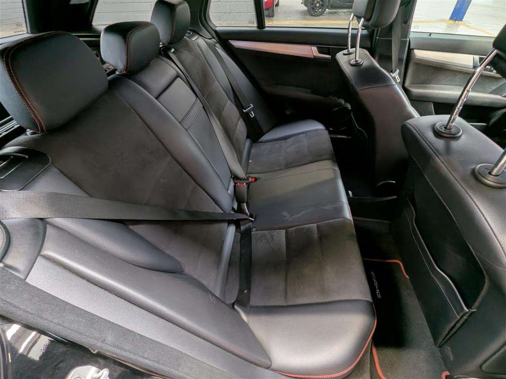 <p>2013 MERCEDES-BENZ C350 AMG SPORT + CDI BLUE</p>
