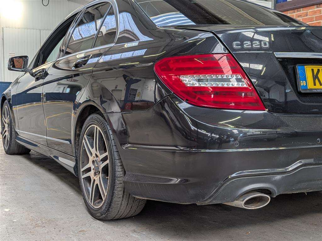<p>2013 MERCEDES-BENZ C220 AMG SPORT CDI BLUEEF</p>
