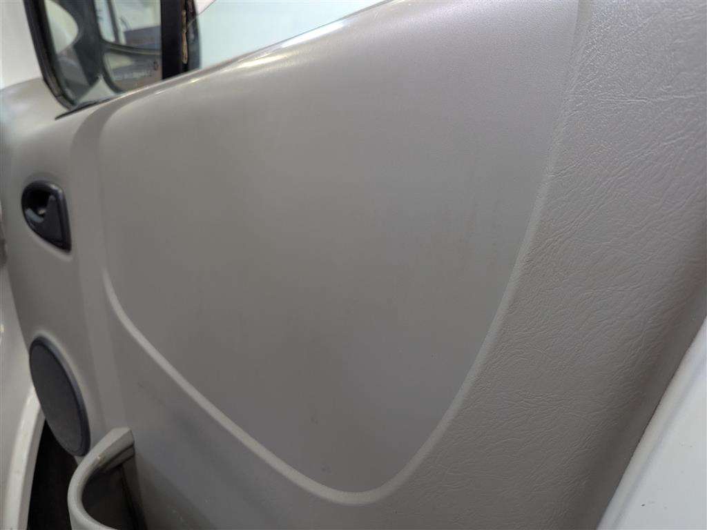 <p>2012 VAUXHALL VIVARO 2900 CDTI LWB</p>