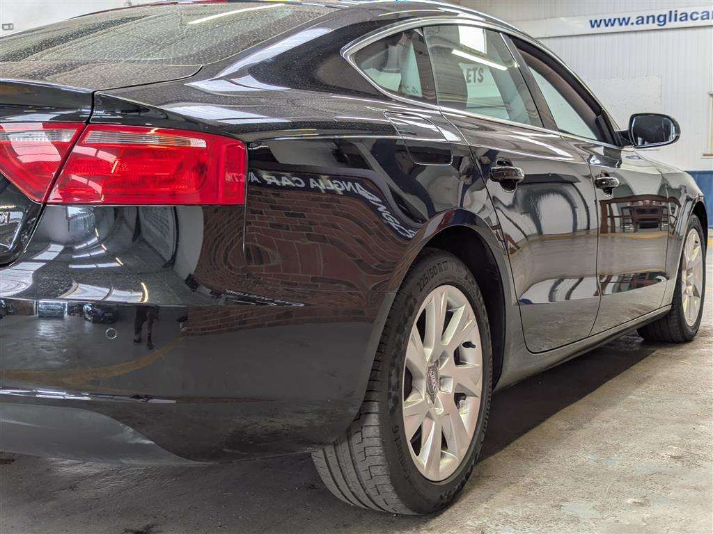 <p>2011 AUDI A5 SE TDI</p>