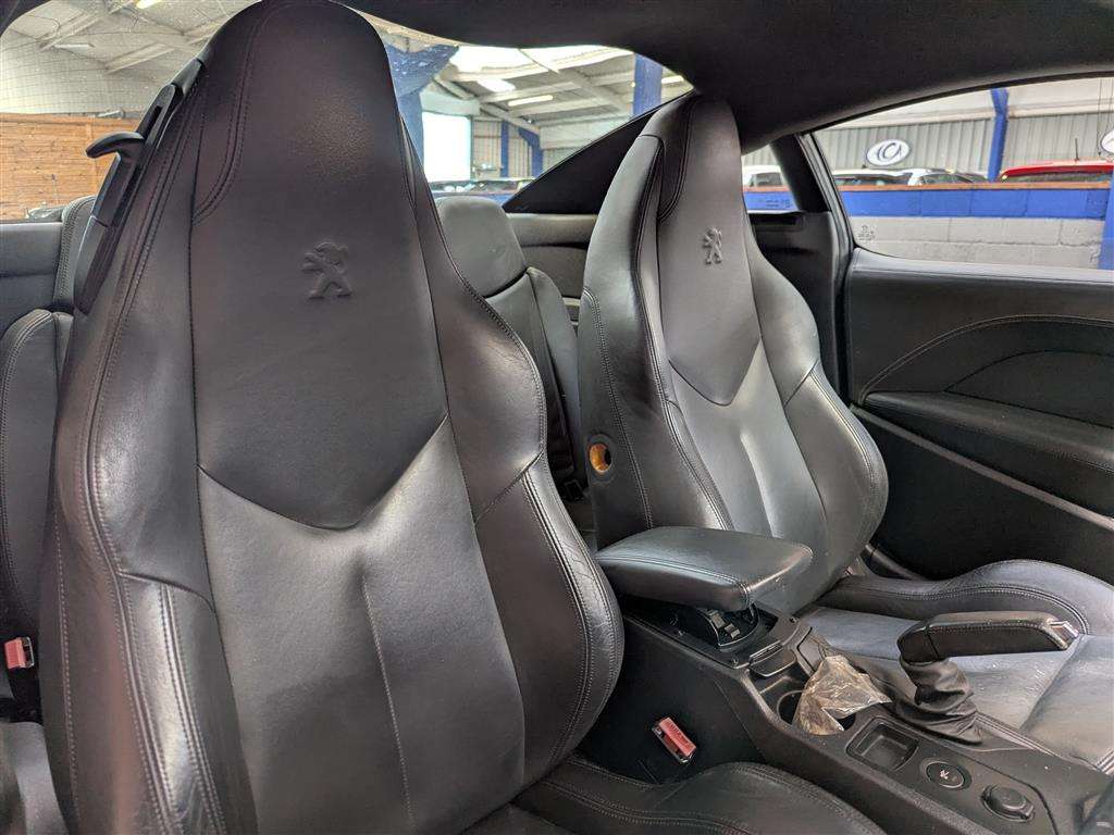 <p>2012 PEUGEOT RCZ GT THP 156</p>