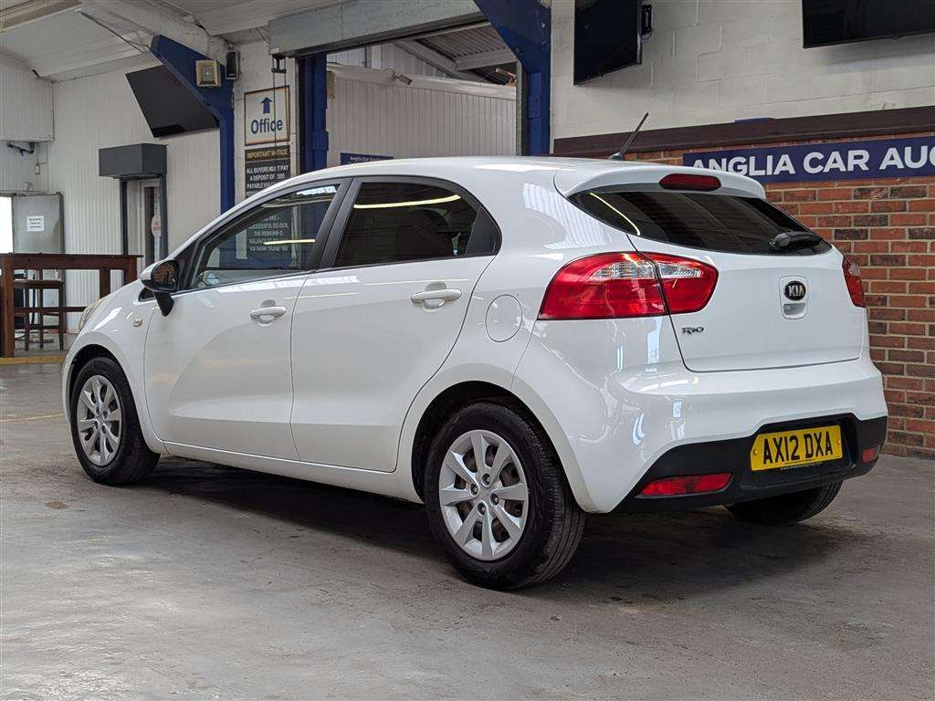 <p>2012 KIA RIO 1 AIR</p>