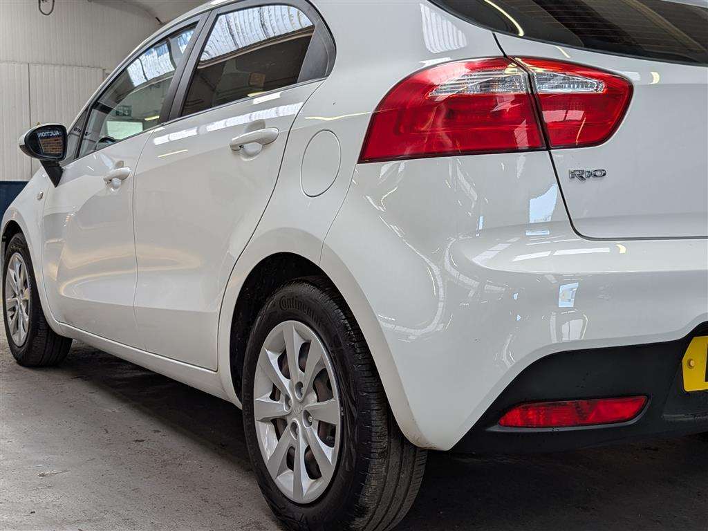 <p>2012 KIA RIO 1 AIR</p>