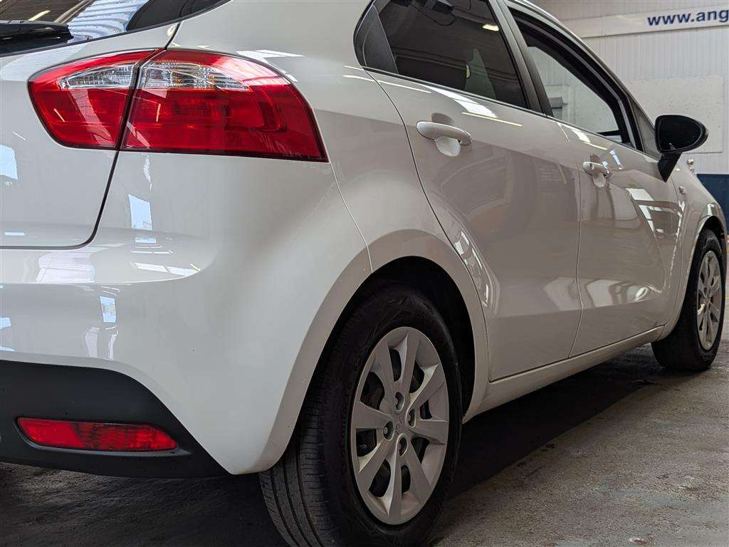 <p>2012 KIA RIO 1 AIR</p>