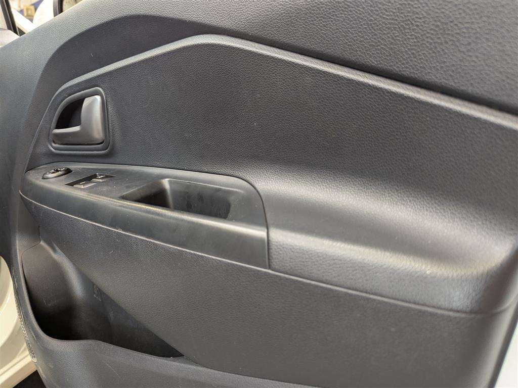 <p>2012 KIA RIO 1 AIR</p>
