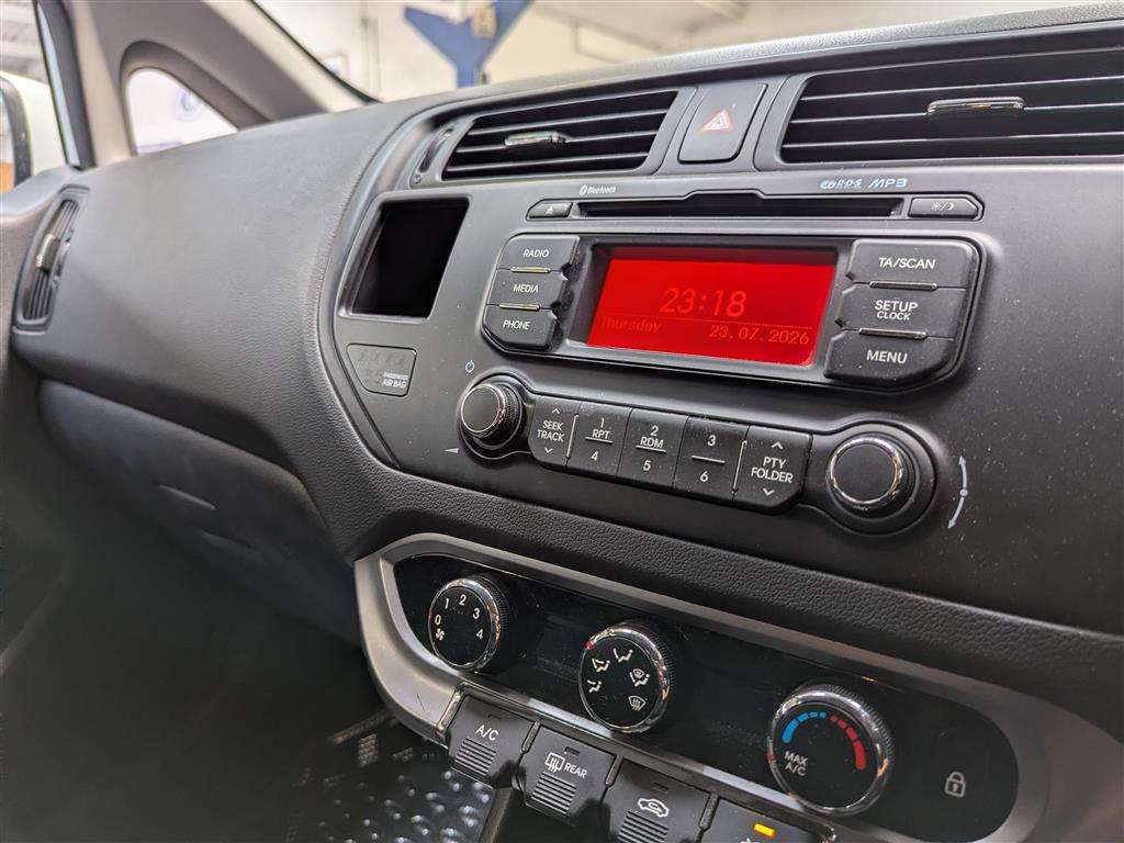 <p>2012 KIA RIO 1 AIR</p>