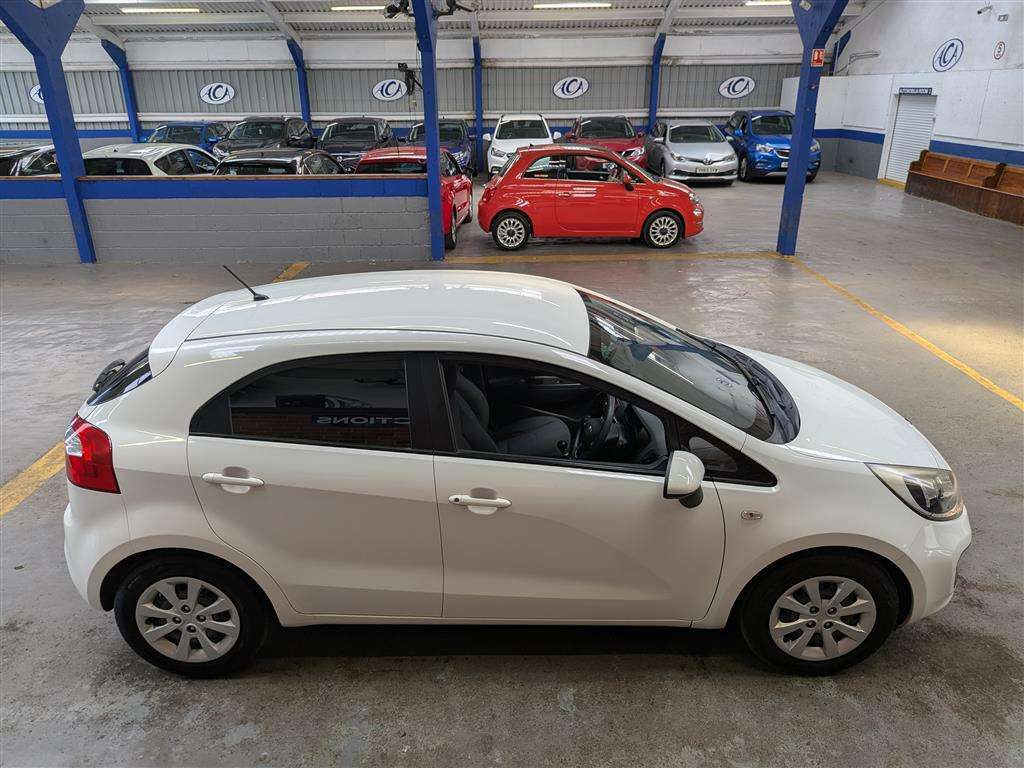 <p>2012 KIA RIO 1 AIR</p>