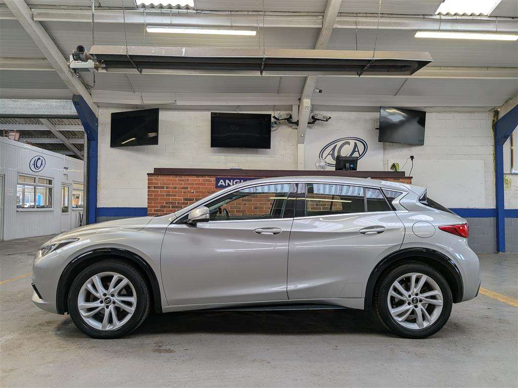 <p>2017 INFINITI Q30 BUSINESS EXECUTIVE D</p>