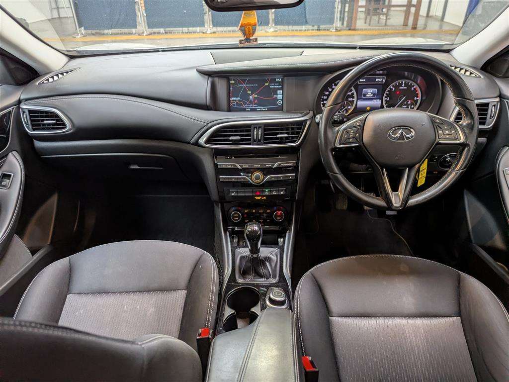 <p>2017 INFINITI Q30 BUSINESS EXECUTIVE D</p>
