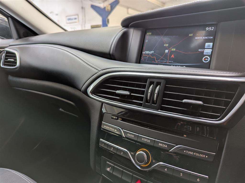 <p>2017 INFINITI Q30 BUSINESS EXECUTIVE D</p>