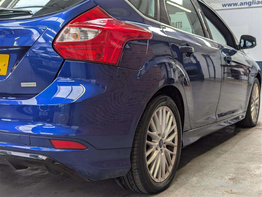<p>2014 FORD FOCUS ZETEC S TURBO</p>