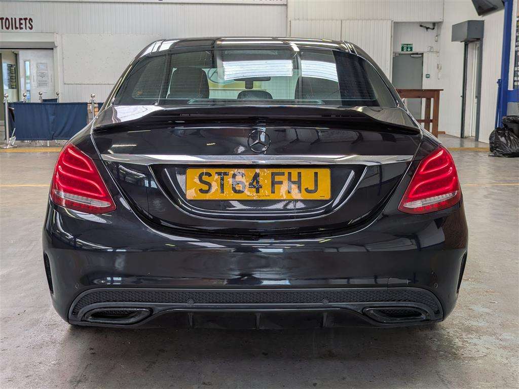<p>2015 MERCEDES-BENZ C220 AMG LINE BLUETEC AUT</p>