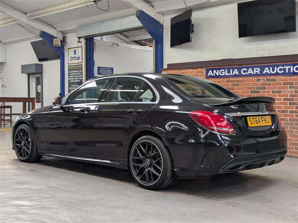 <p>2015 MERCEDES-BENZ C220 AMG LINE BLUETEC AUT</p>
