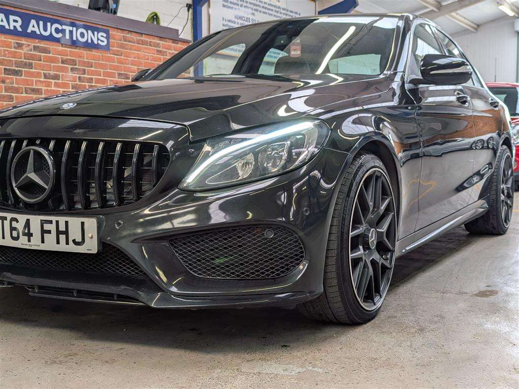 <p>2015 MERCEDES-BENZ C220 AMG LINE BLUETEC AUT</p>