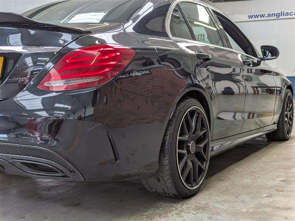 <p>2015 MERCEDES-BENZ C220 AMG LINE BLUETEC AUT</p>