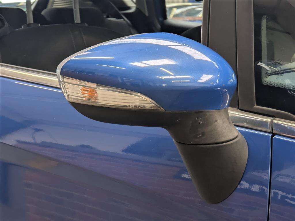 <p>2014 FORD B-MAX TITANIUM TDCI</p>