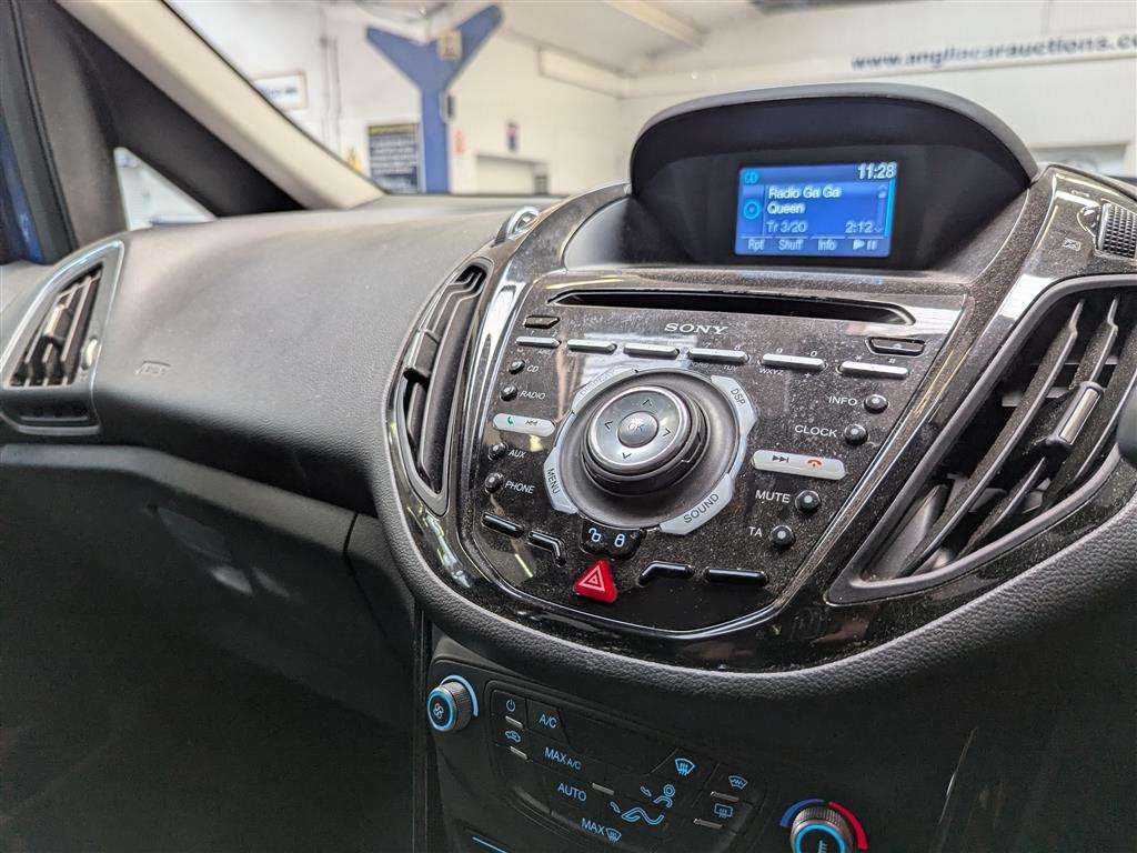 <p>2014 FORD B-MAX TITANIUM TDCI</p>
