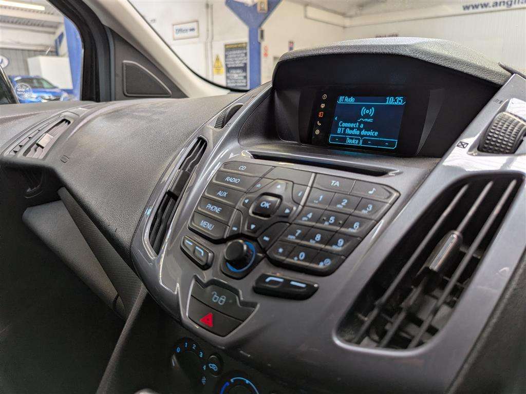 <p>2018 FORD TRANSIT CONNECT 200 LIMIT</p>