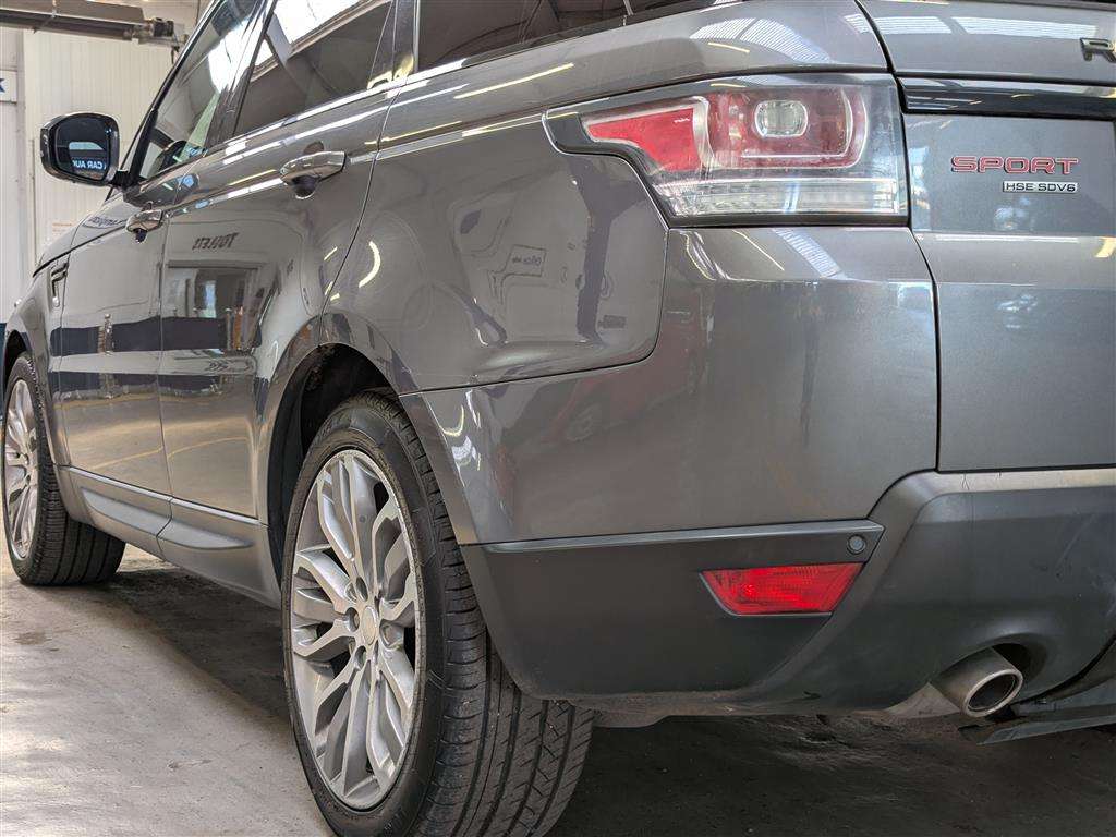 <p>2013 LAND ROVER R ROVER SPORT HSE DYNAM S 7 STR</p>