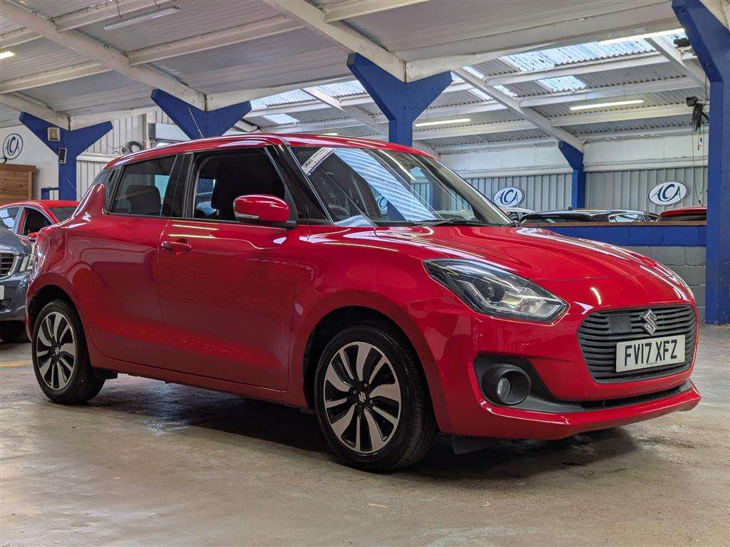 <p>2017 SUZUKI SWIFT SZ5 BOOSTERJET AUTO</p>