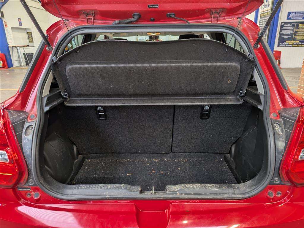 <p>2017 SUZUKI SWIFT SZ5 BOOSTERJET AUTO</p>