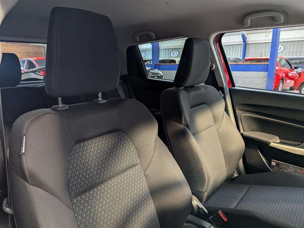 <p>2017 SUZUKI SWIFT SZ5 BOOSTERJET AUTO</p>
