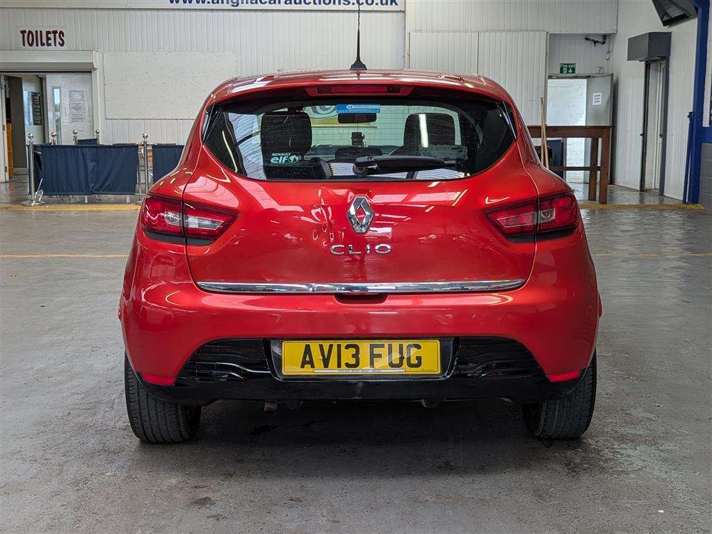 <p>2013 RENAULT CLIO DYNAMIQUE MEDIANAV</p>